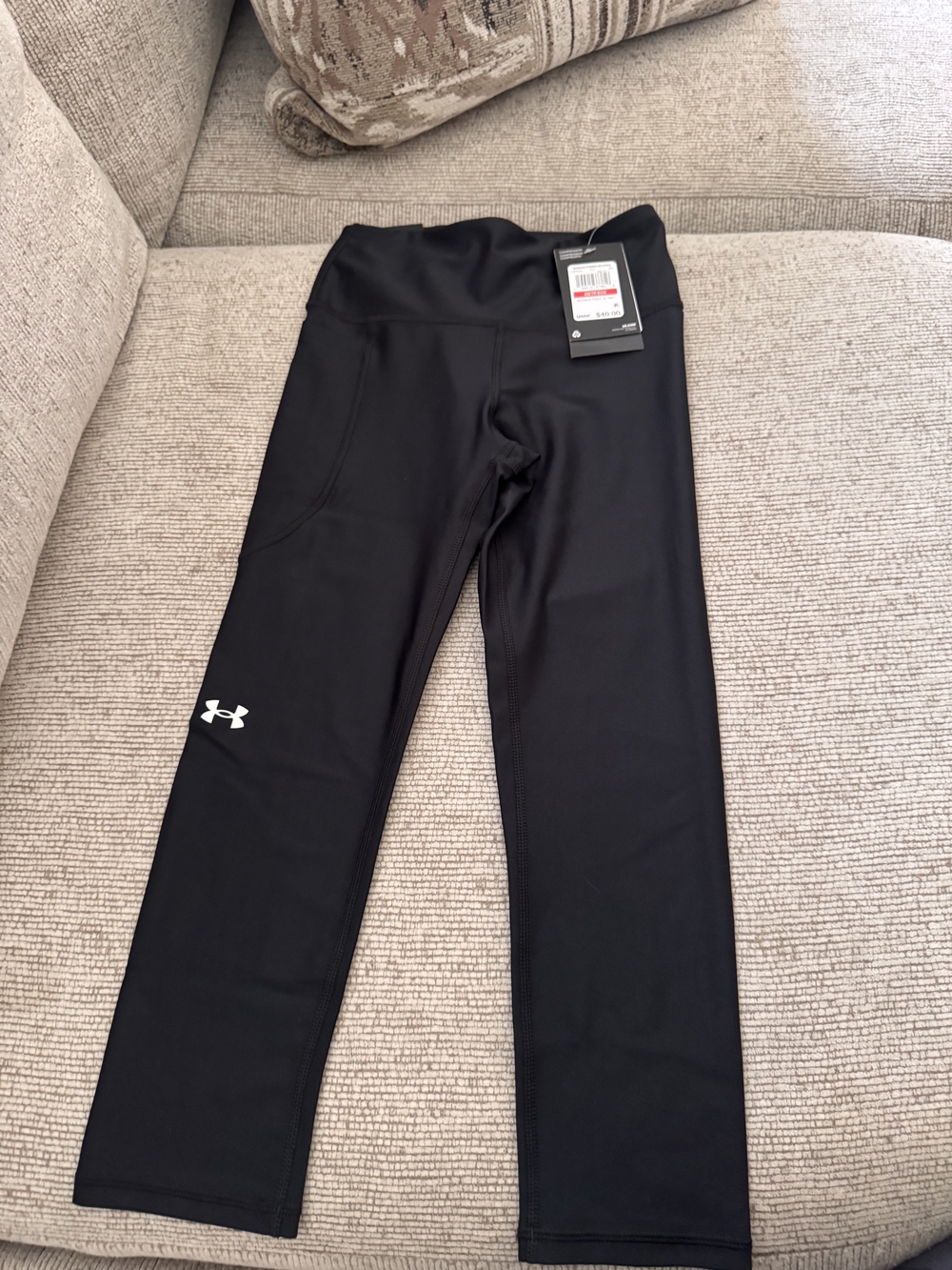 Under Armour Black HeatGear Capri Leggings